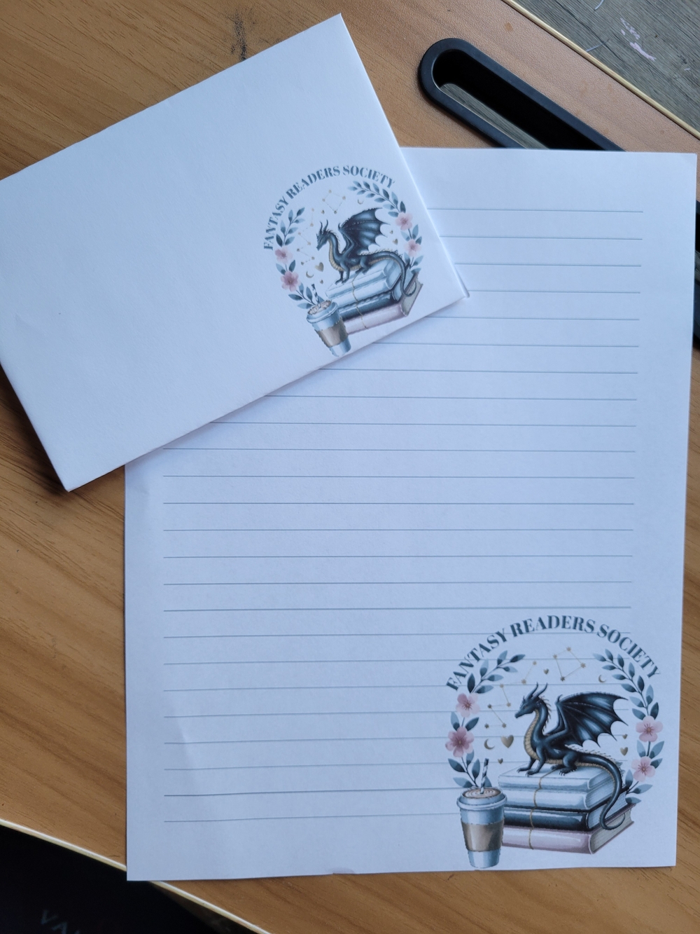 💀NEW💀 24pc  Fantasy Readers Society Dragon Lined Stationery Set